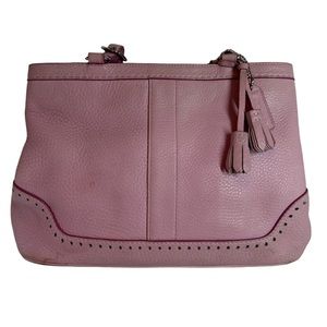 Vintage Coach Shoulder Bag in Soft Pink